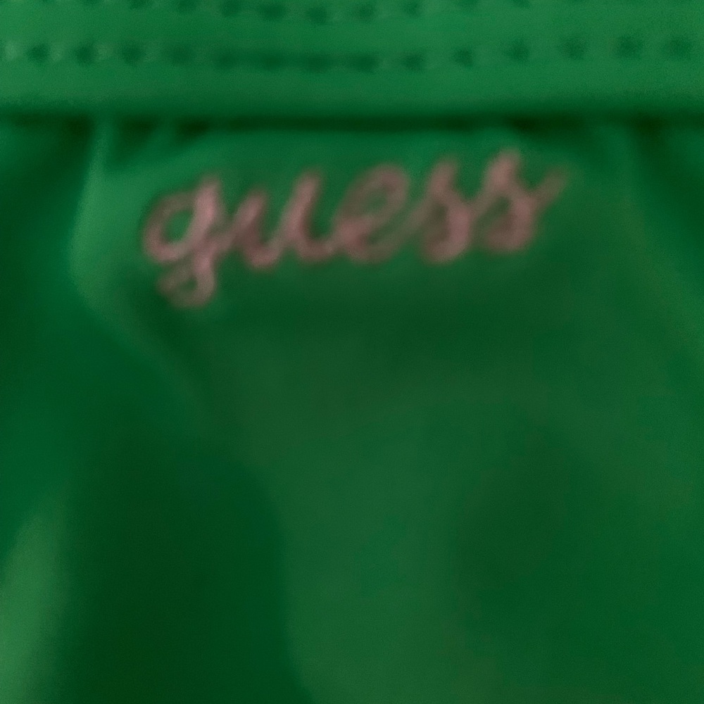 Guess - Picture 3 of 5